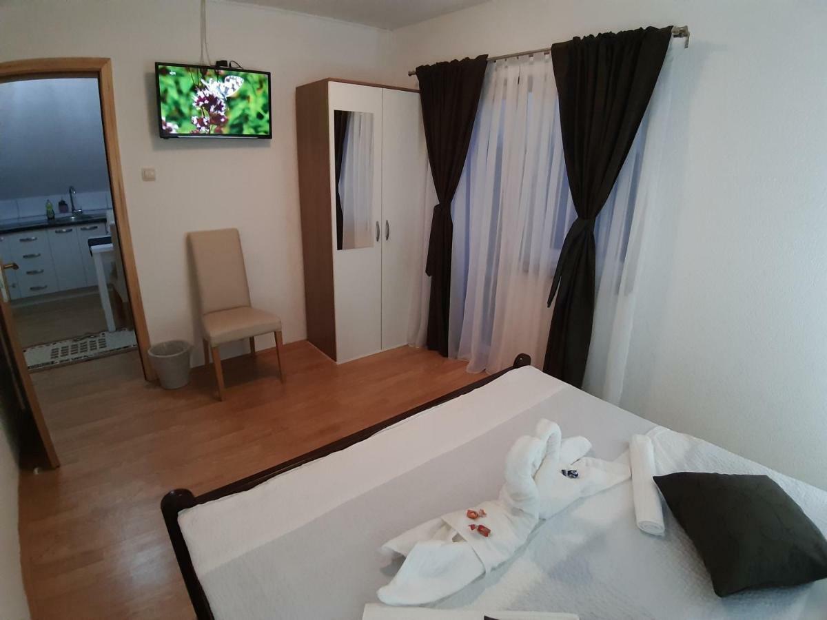 House Jelena&Marija Apartment Раковица Екстериор снимка