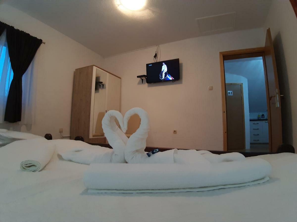 House Jelena&Marija Apartment Раковица Екстериор снимка