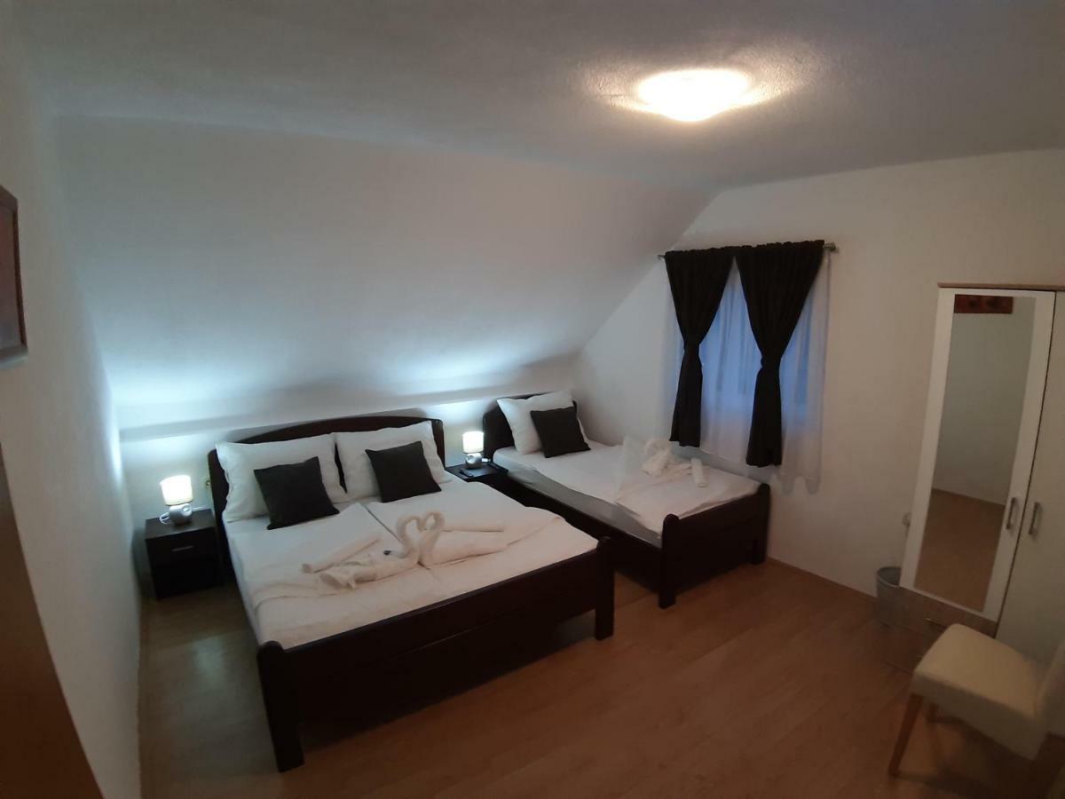 House Jelena&Marija Apartment Раковица Екстериор снимка